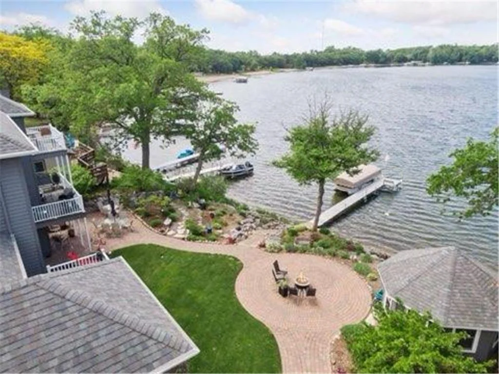 Lake View- Lake Minnie Belle
