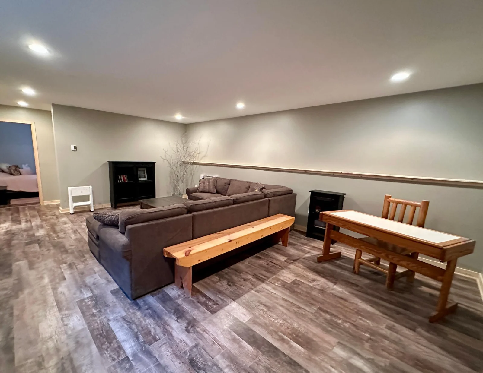 LL Family Room 2.jpg