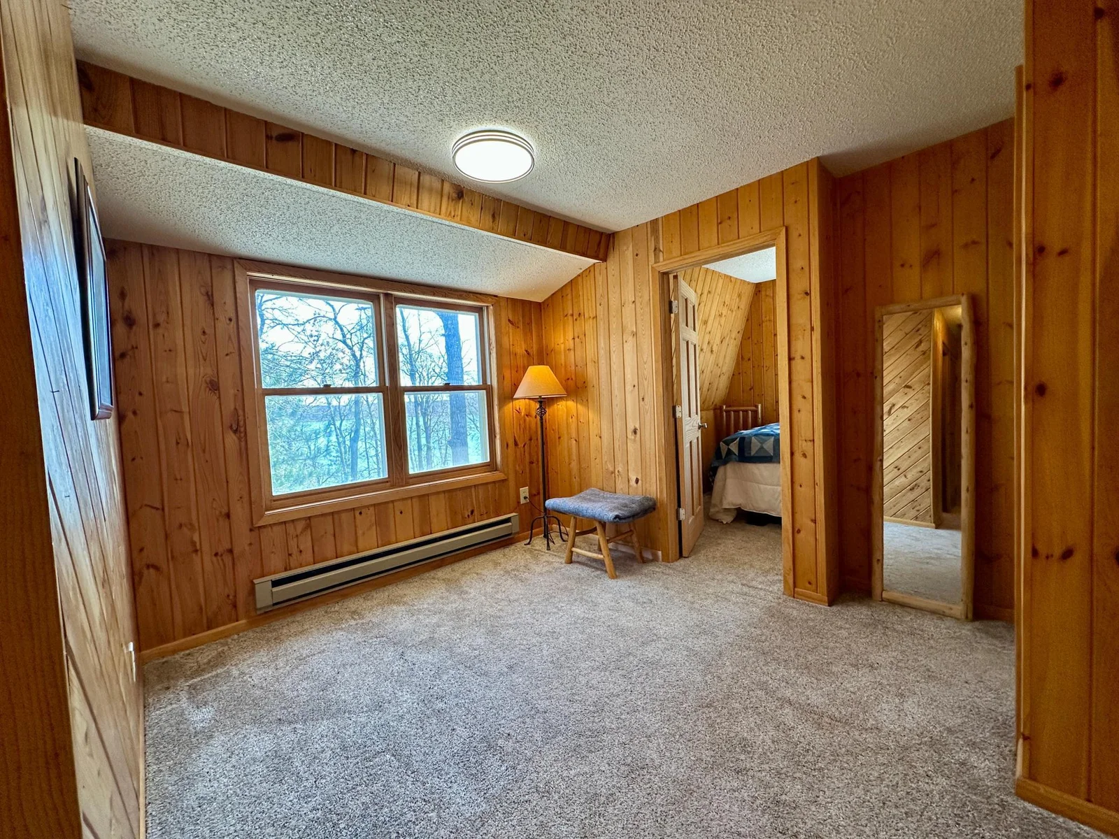 Upper level Sitting Area