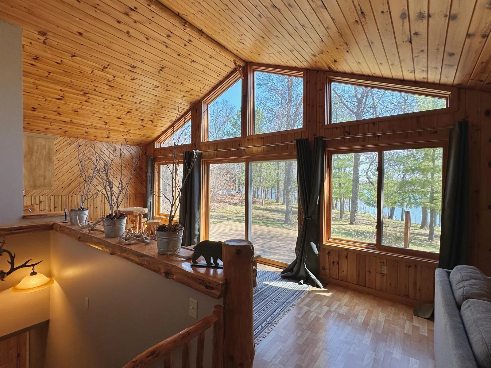 Wet Bar Overlooking the Lake