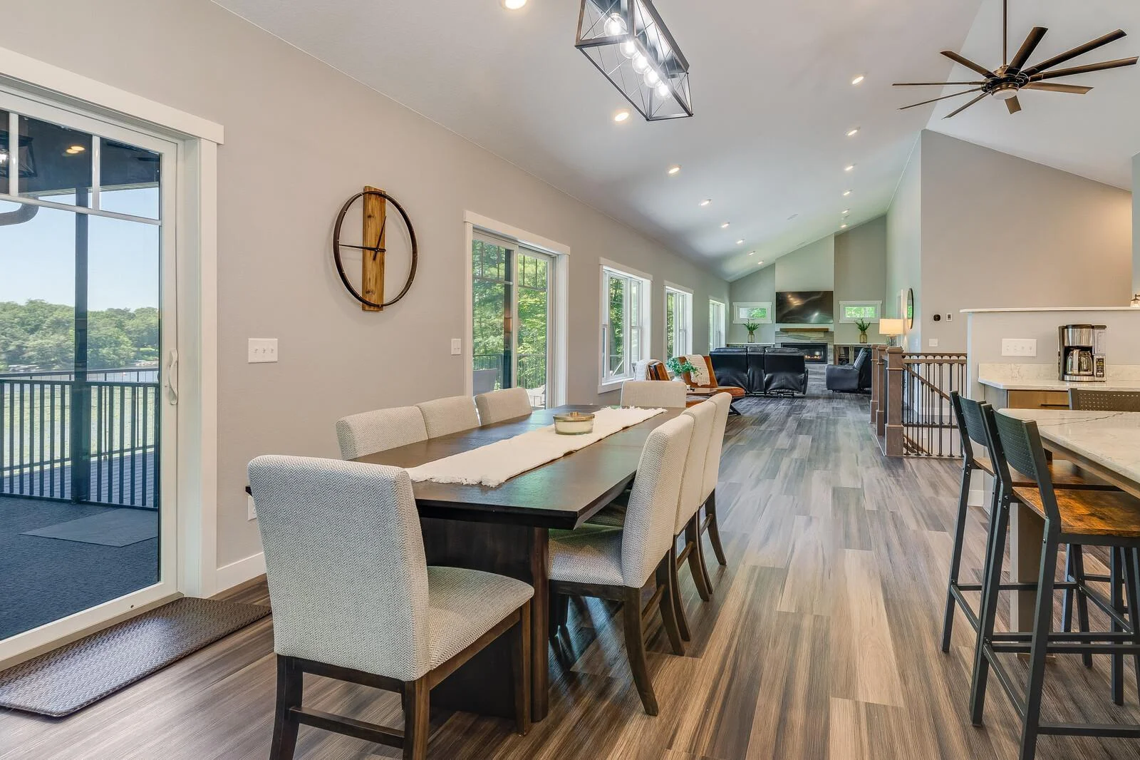 62_updated2568_28_1_4thSt_Dinette2_mls.jpg