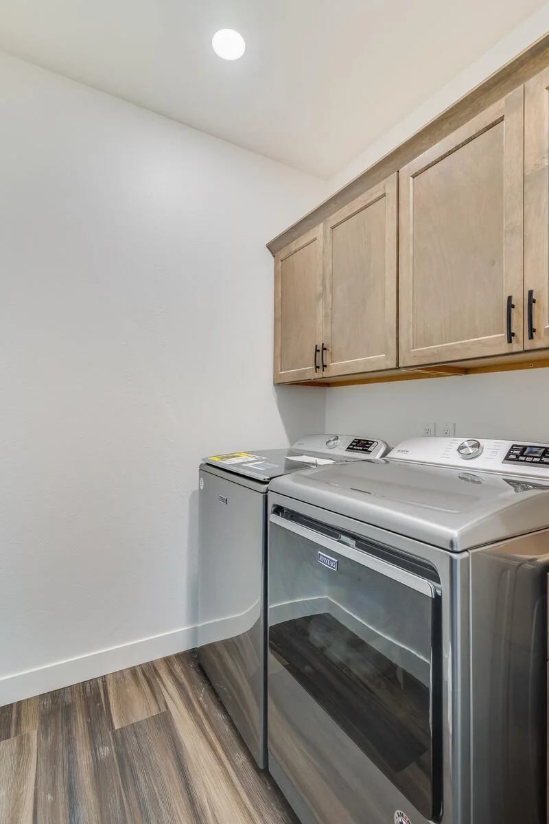 92_updated2568_28_1_4thSt_LaundryRm1_mls.jpg