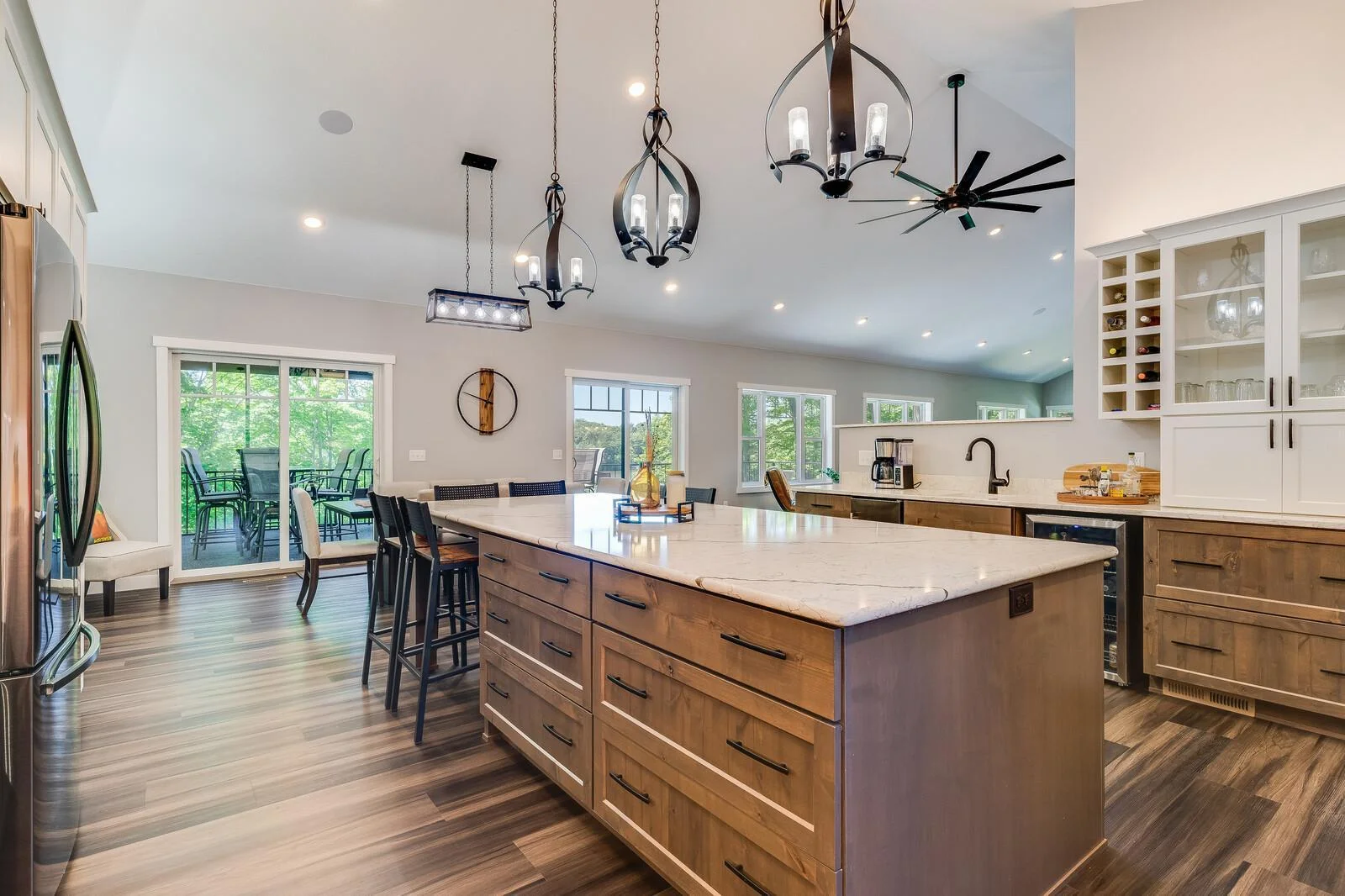 88_updated2568_28_1_4thSt_Kitchen4_mls.jpg