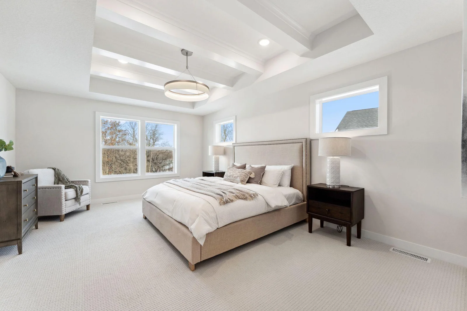 Owner's Suite with vault and beams