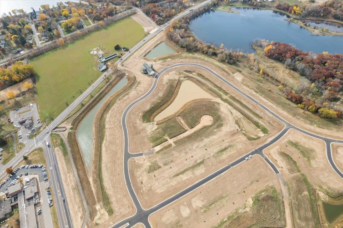 Unbeatable Location Near Sunfish Lake and Downtown Lake Elmo!