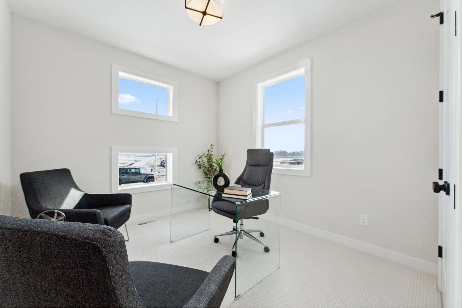 Front office/bedroom