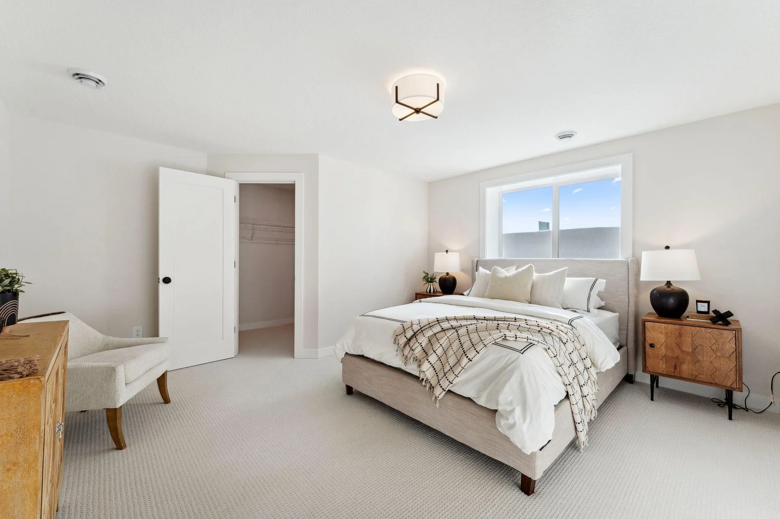 Lower level Bedroom or Workout room!!