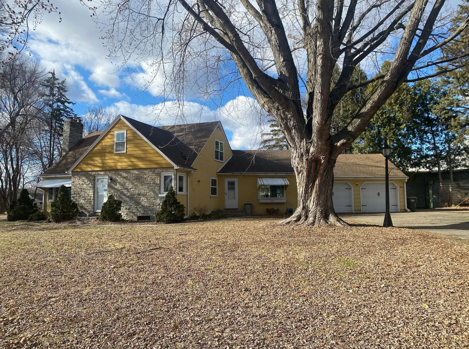 230 Mcleod Avenue, Winsted