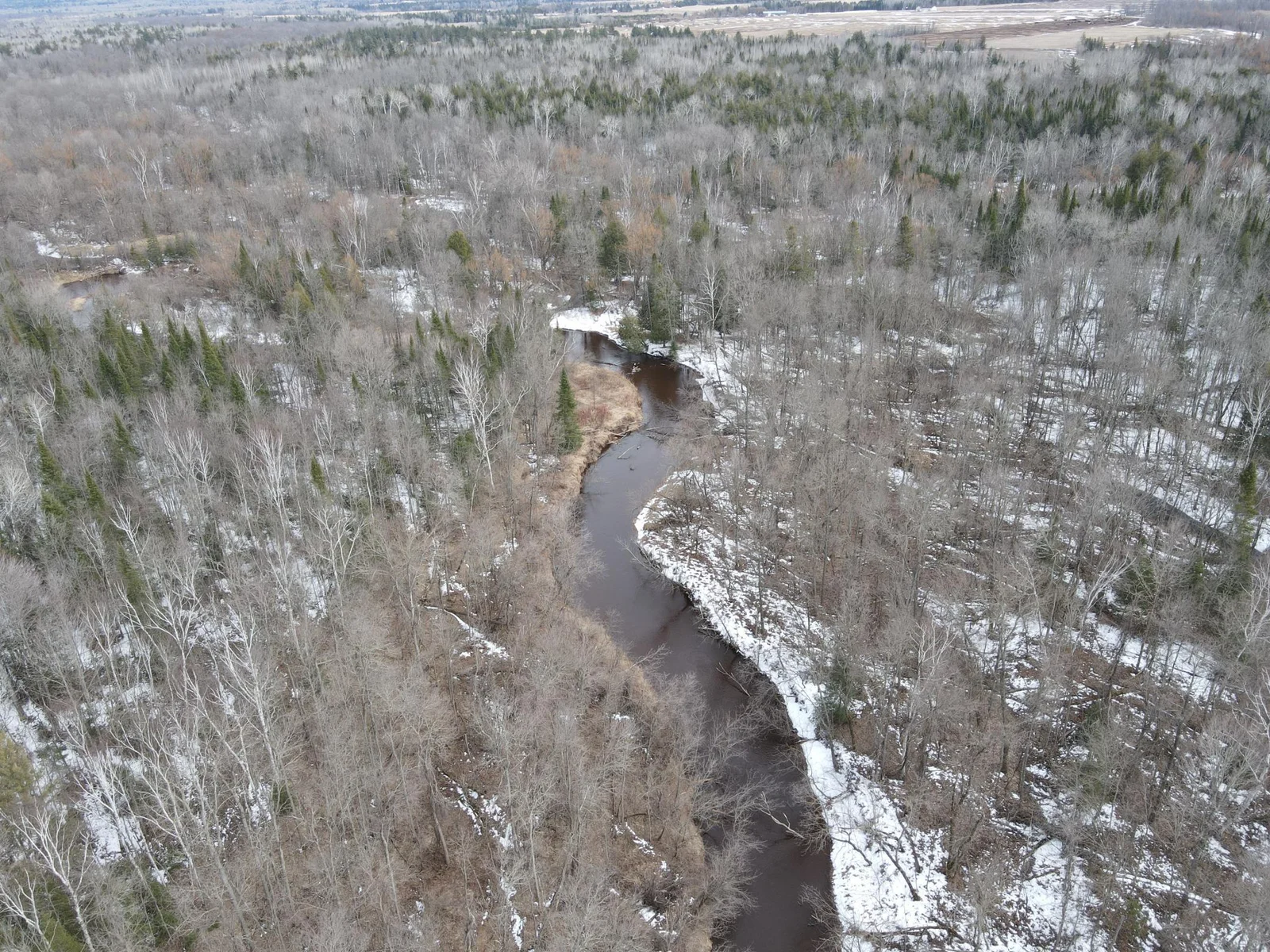 2000+feet of river frontage