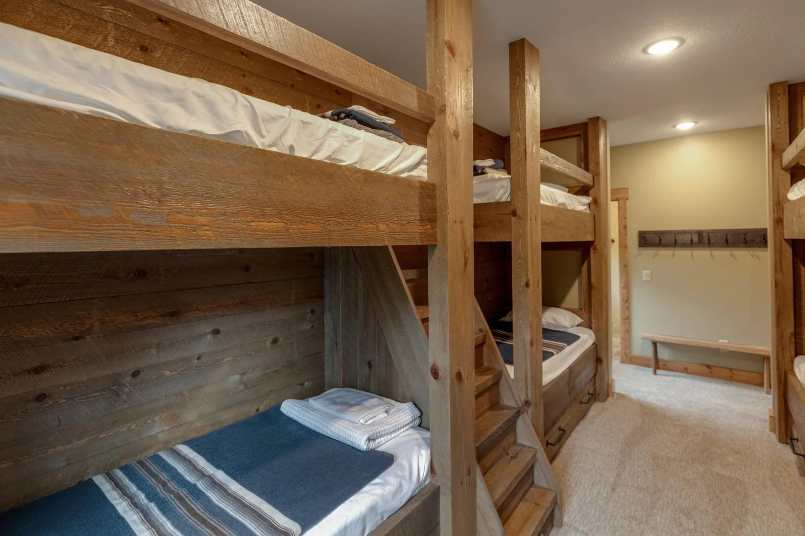 Bedroom 4 - sleeps 8