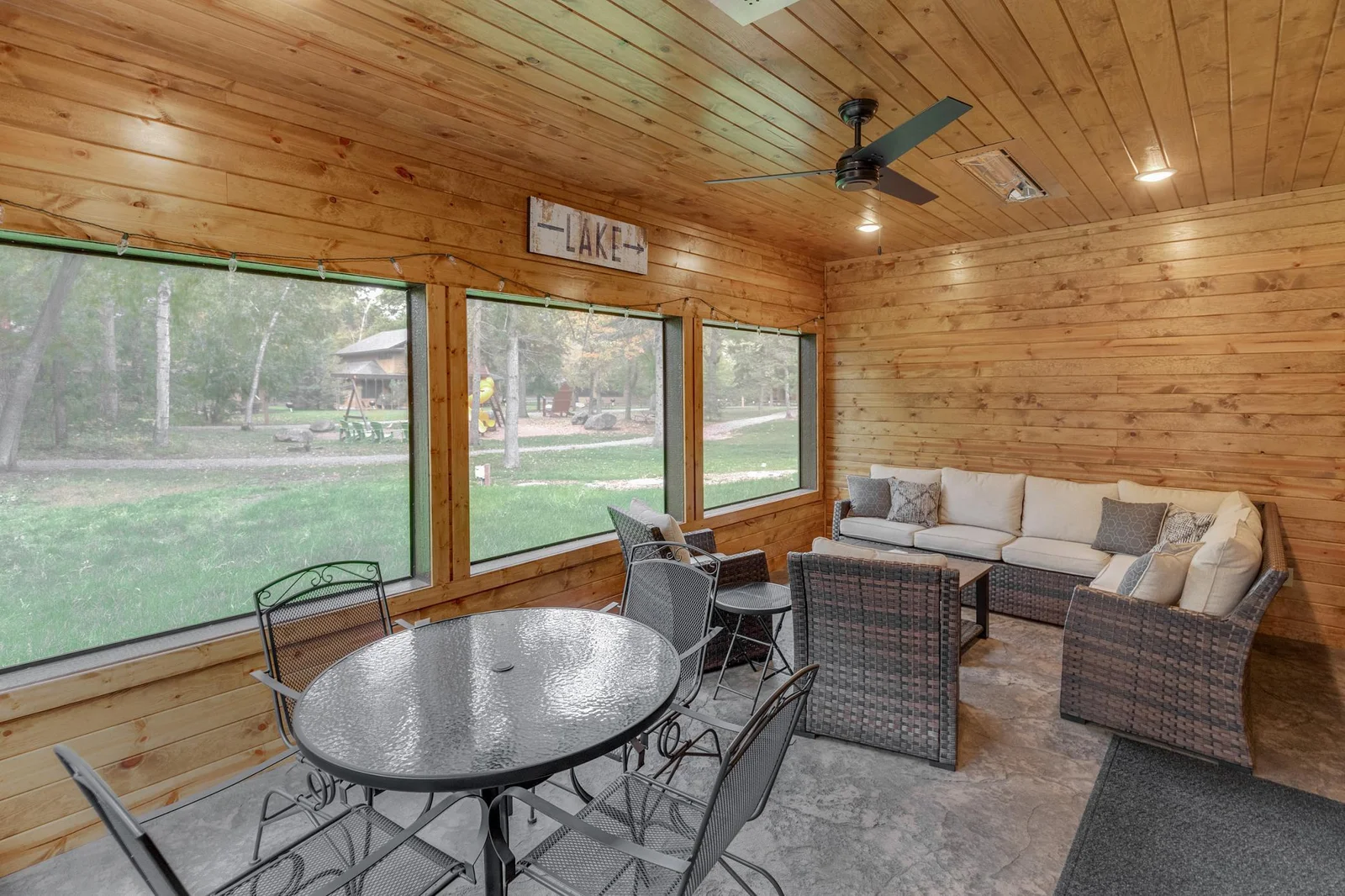 Screen porch
