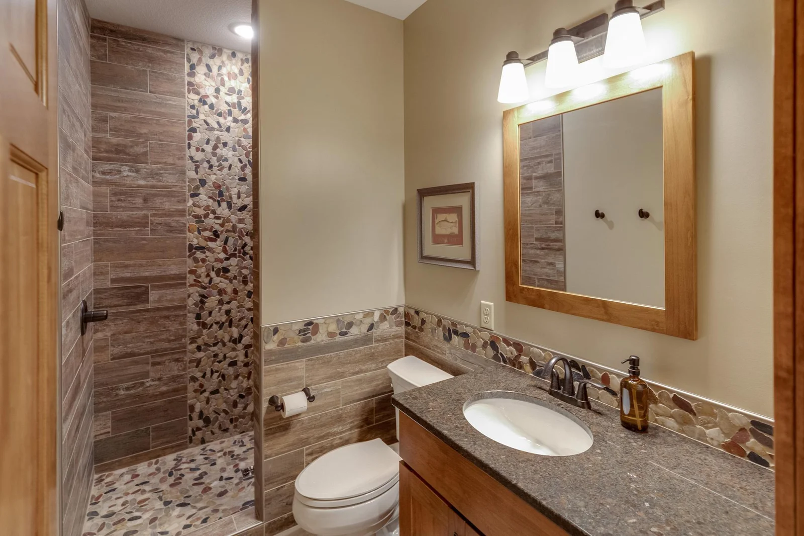 Baths - en suite - Upper