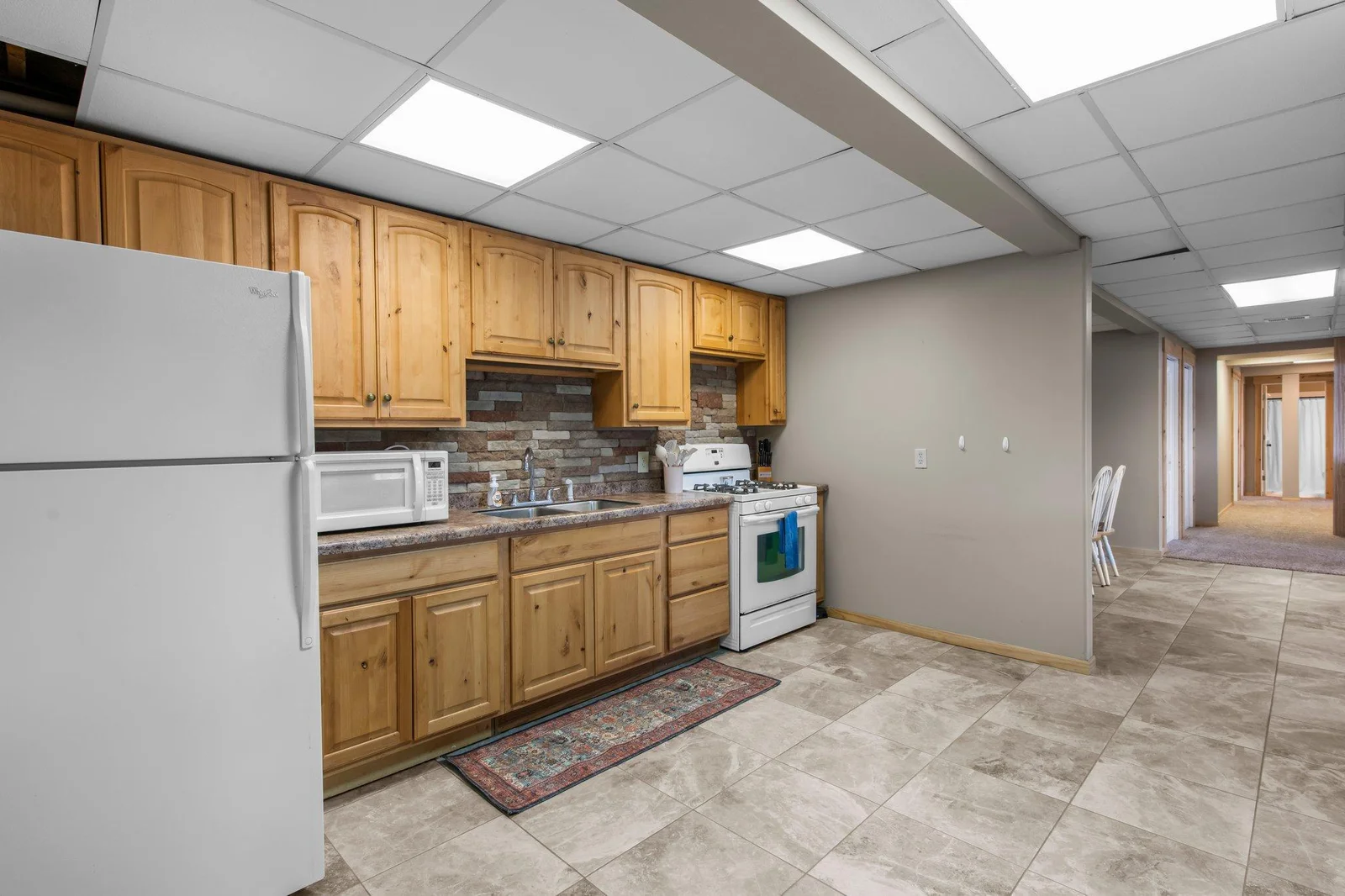 75-web-or-mls-1310A 186th St-256.jpg