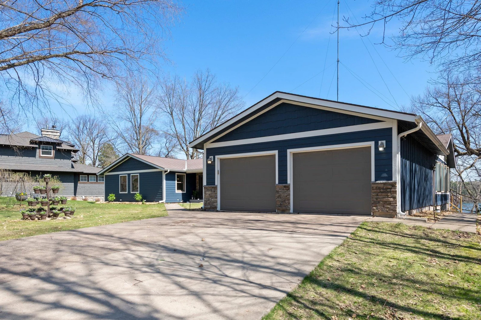 11-web-or-mls-1310A 186th St-365.jpg