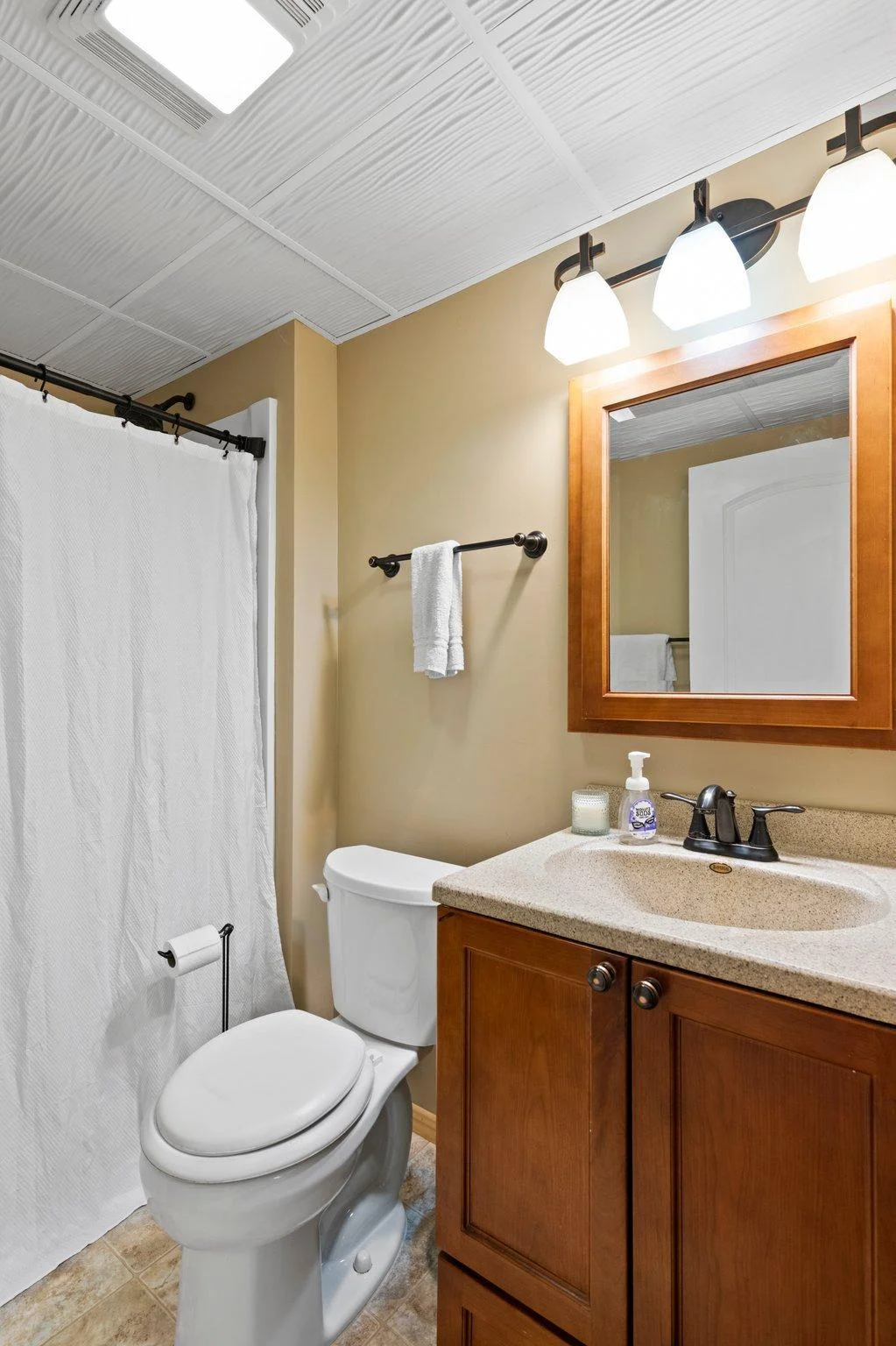 94-web-or-mls-1310A 186th St-335.jpg