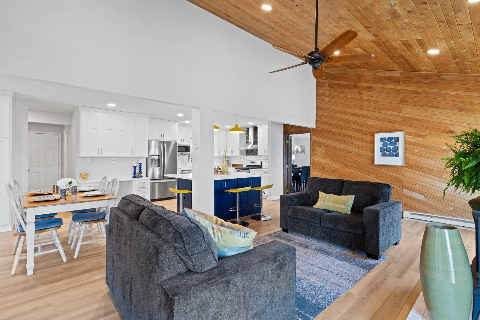 45-web-or-mls-1310A 186th St-165.jpg
