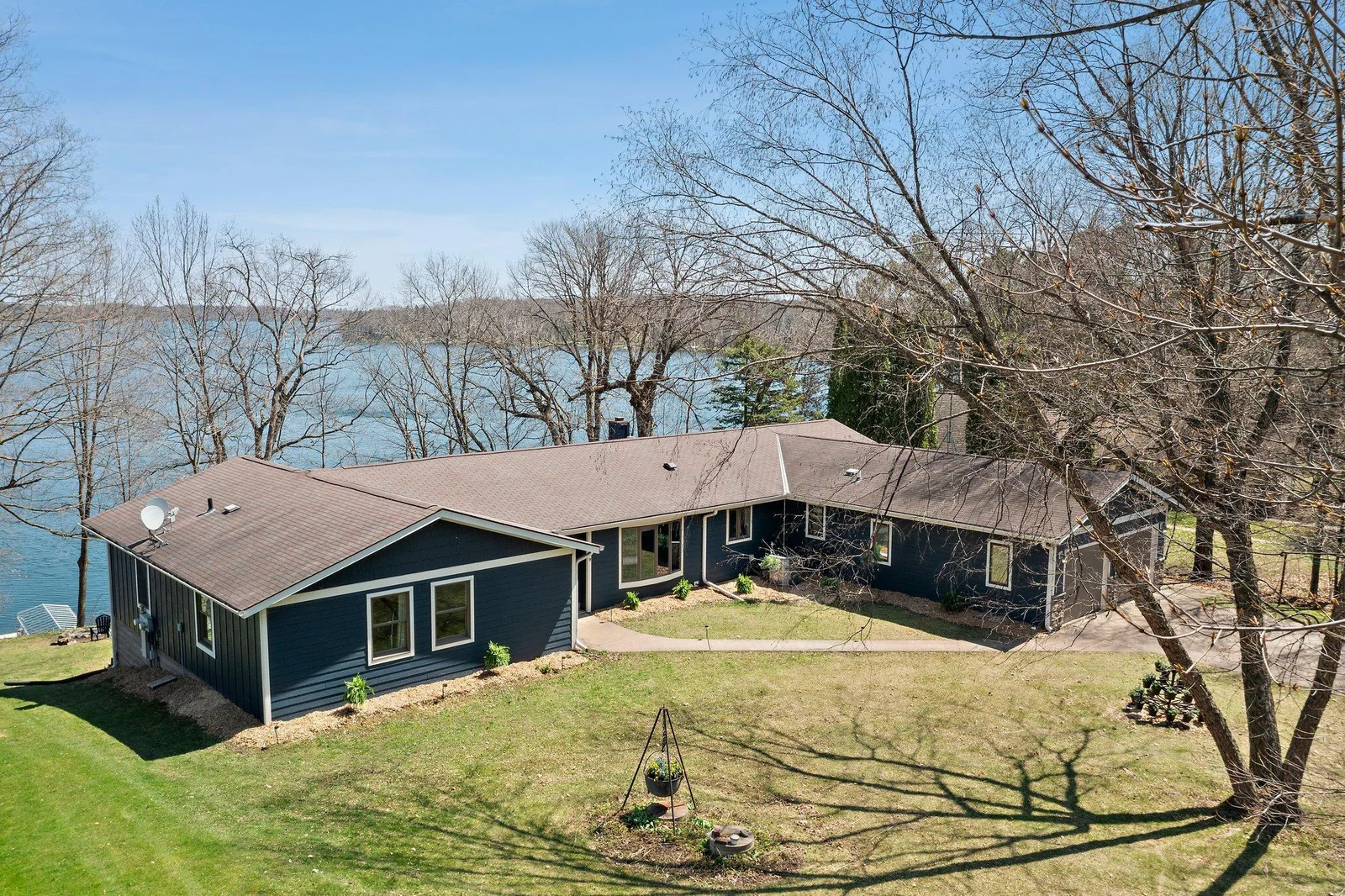 3-web-or-mls-1310A 186th St-214.jpg