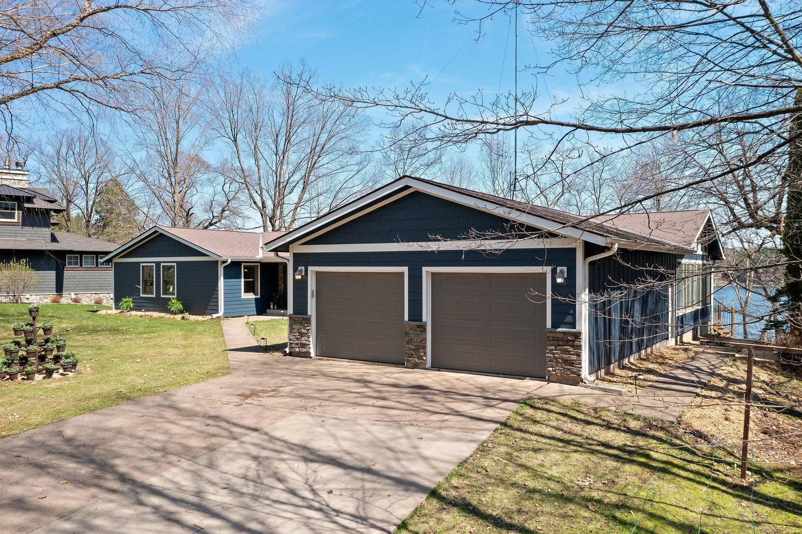 14-web-or-mls-1310A 186th St-192.jpg
