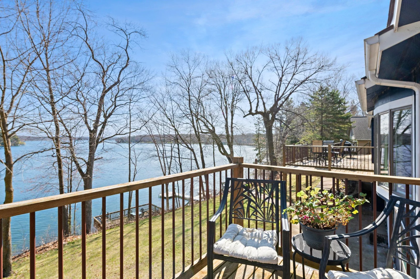 58-web-or-mls-1310A 186th St-35.jpg