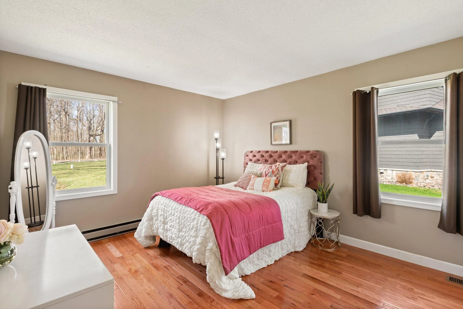 52-web-or-mls-1310A 186th St-14.jpg