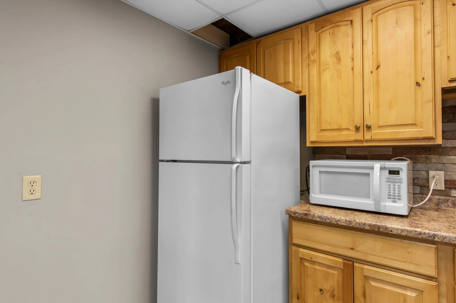 79-web-or-mls-1310A 186th St-274.jpg