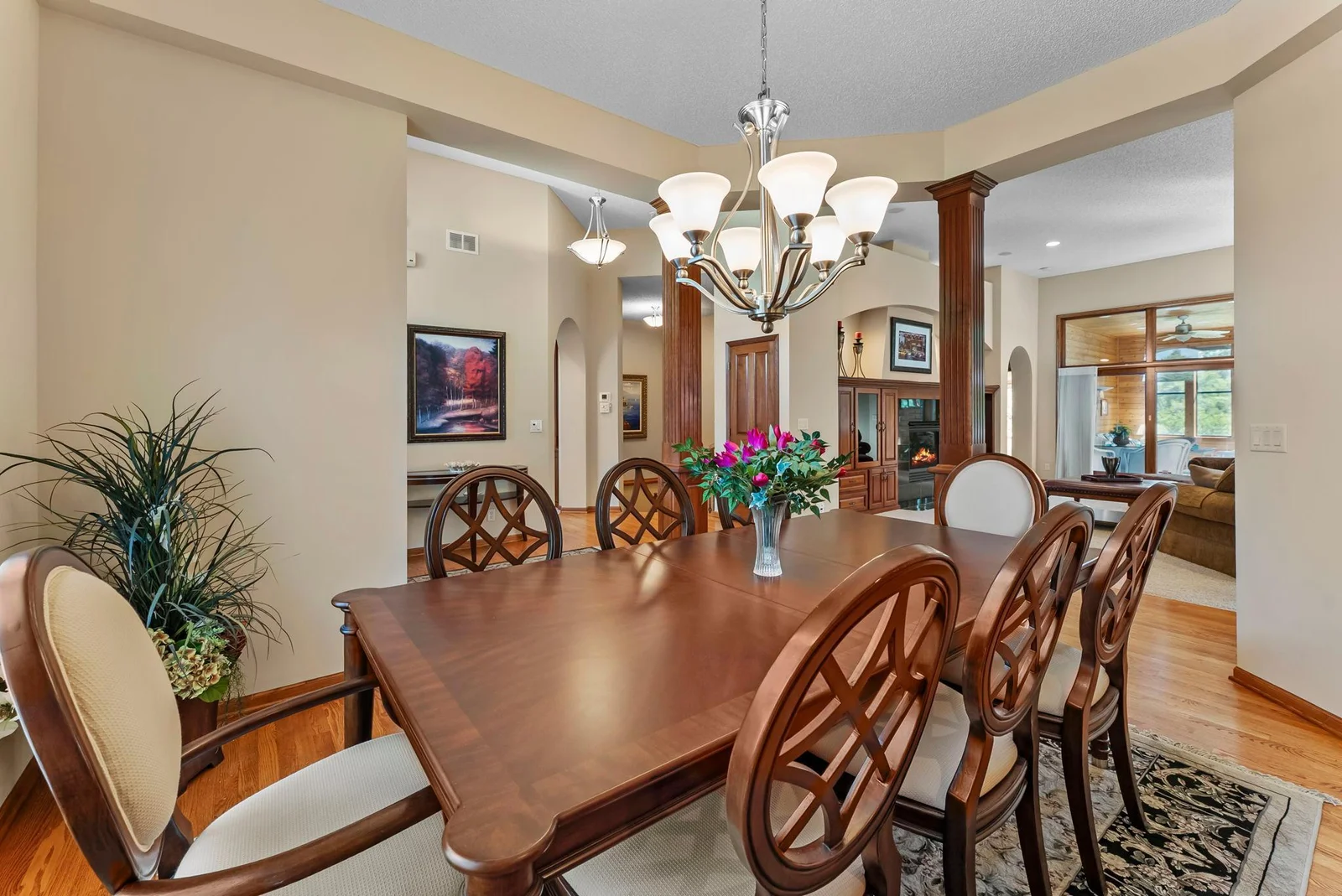 21-web-or-mls-11879 Flanders Cir NE-30.jpg