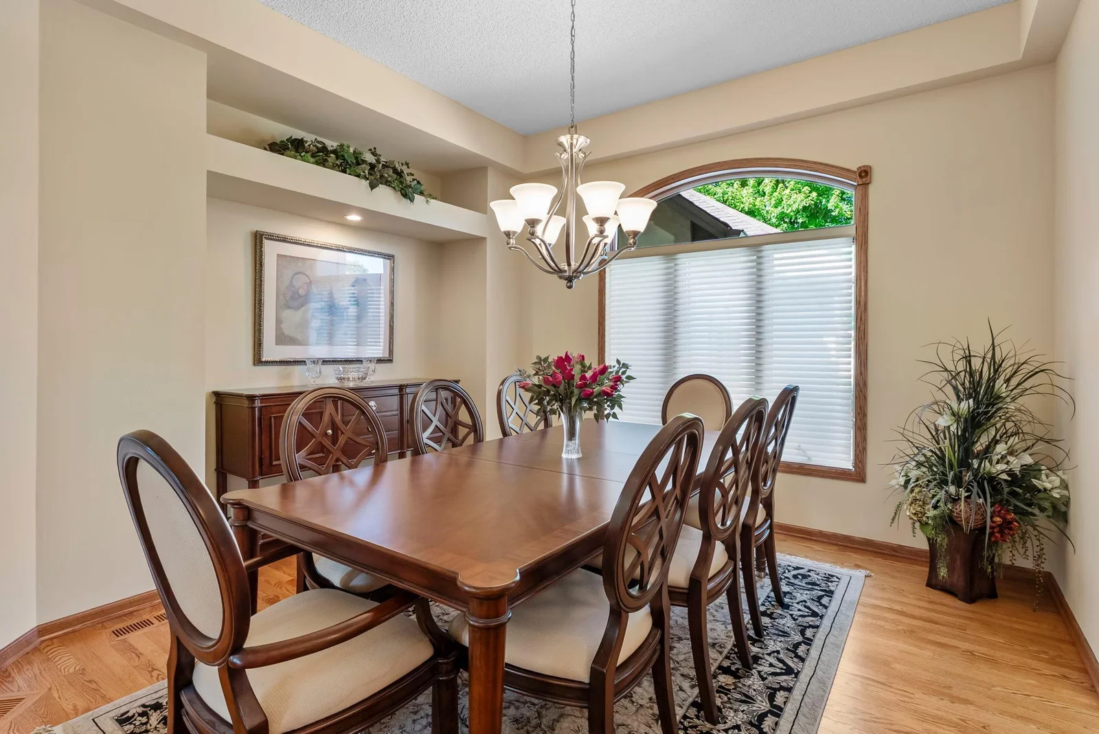 18-web-or-mls-11879 Flanders Cir NE-19.jpg