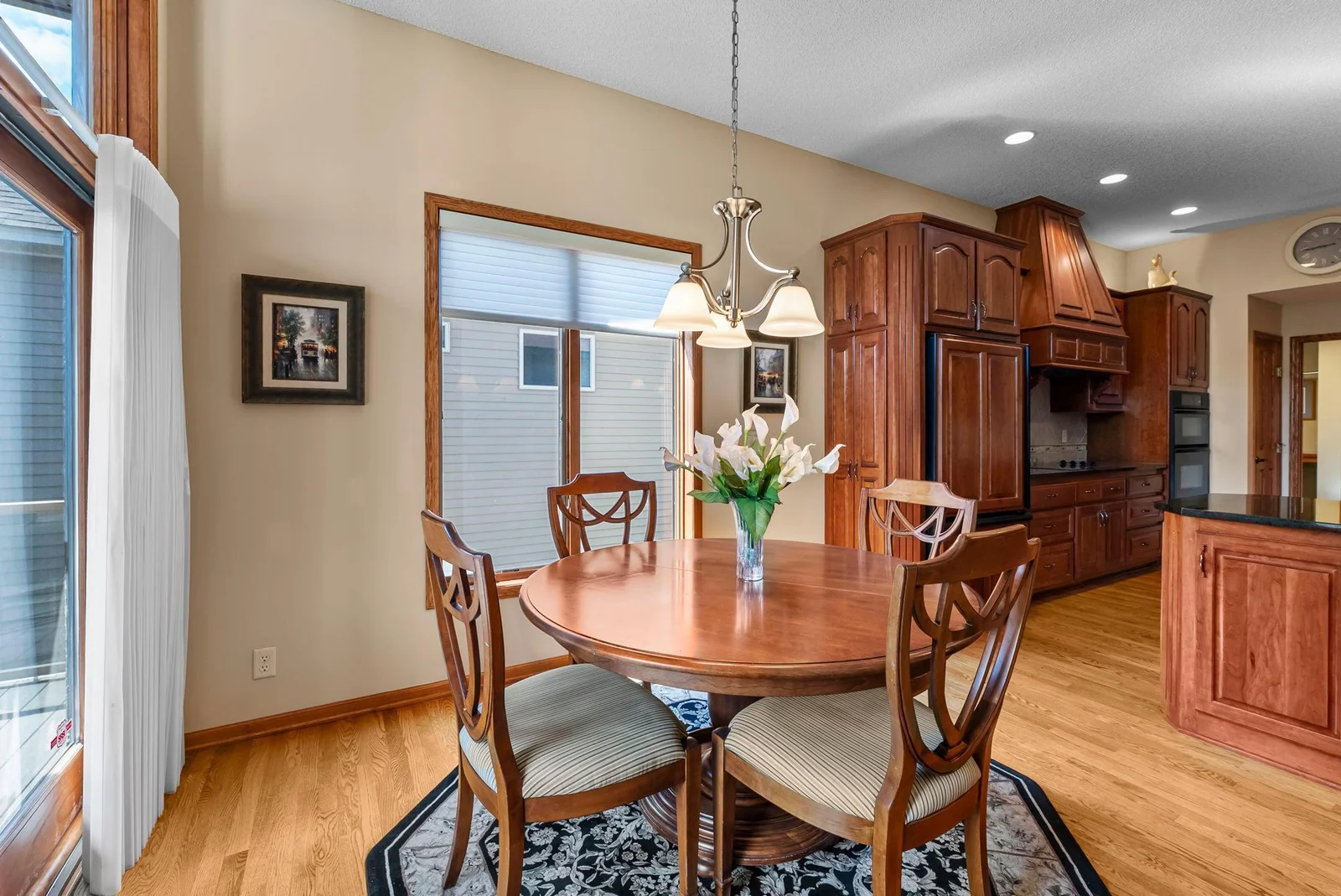 31-web-or-mls-11879 Flanders Cir NE-68.jpg