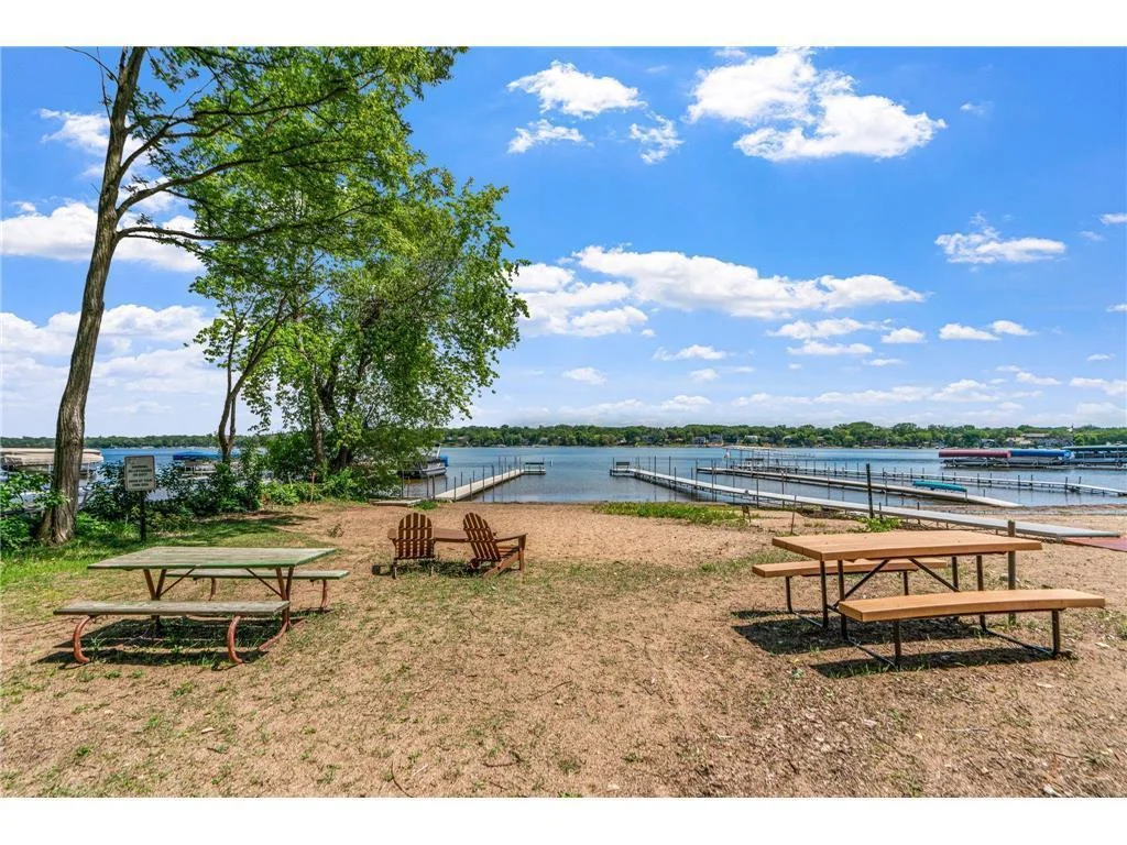 Birchwood Village amenities