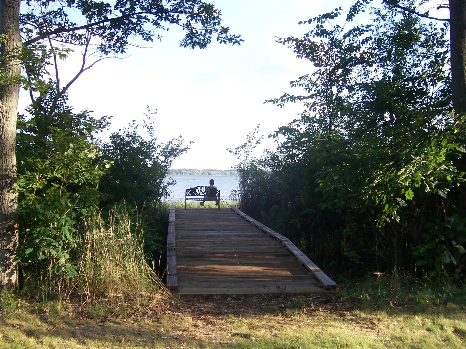 Savor the peace & quiet of lakeside living without the maintenance of lakeshore