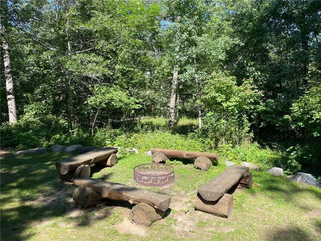 Firepit Area - Lodge