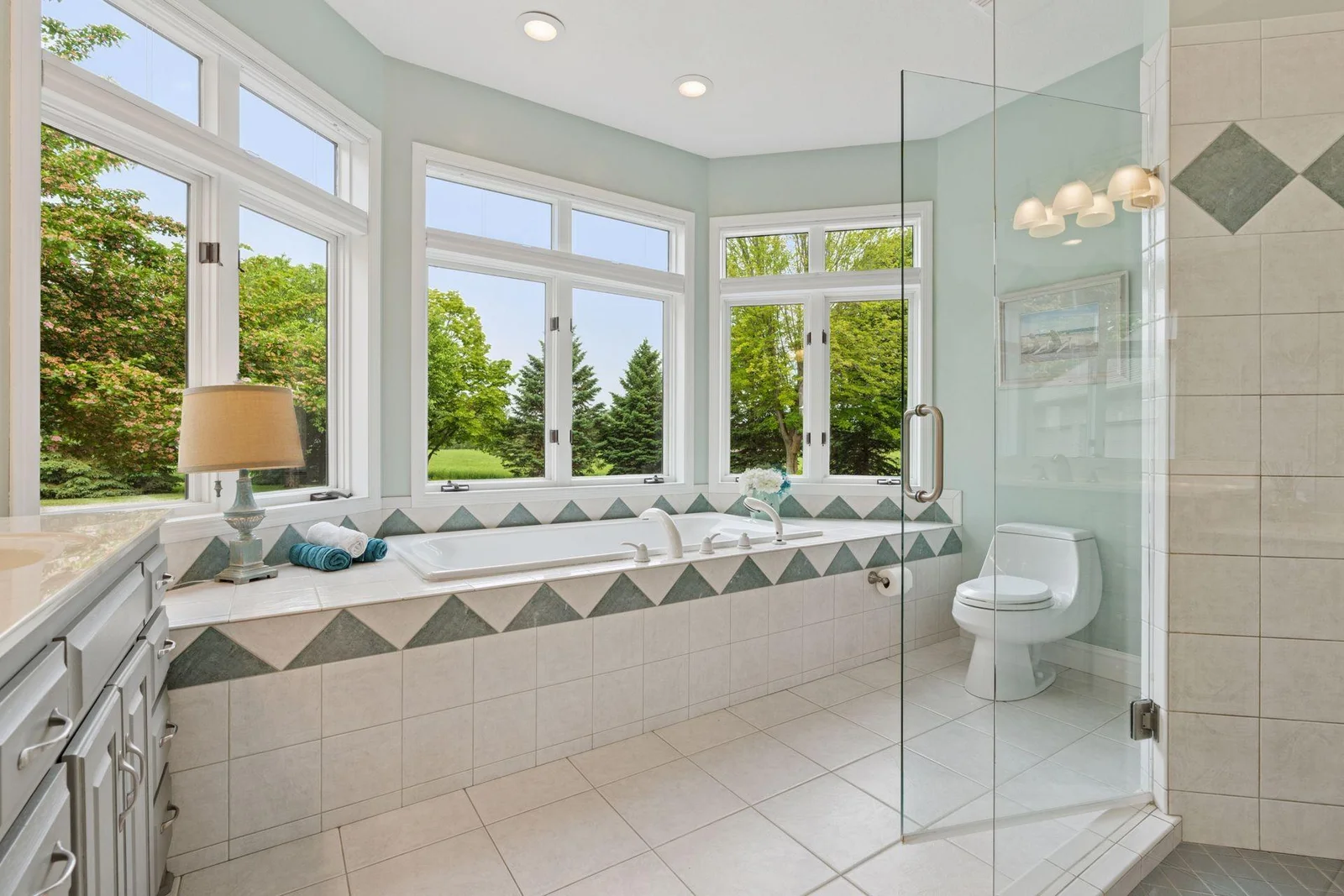 Tub with Tile Surround