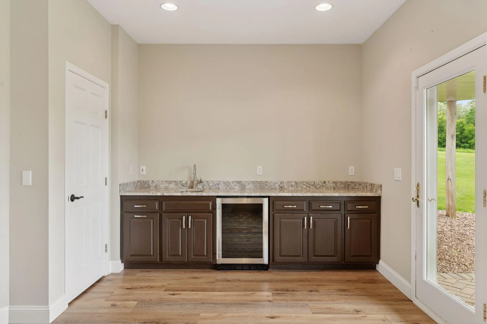 Wet Bar with granite countertops