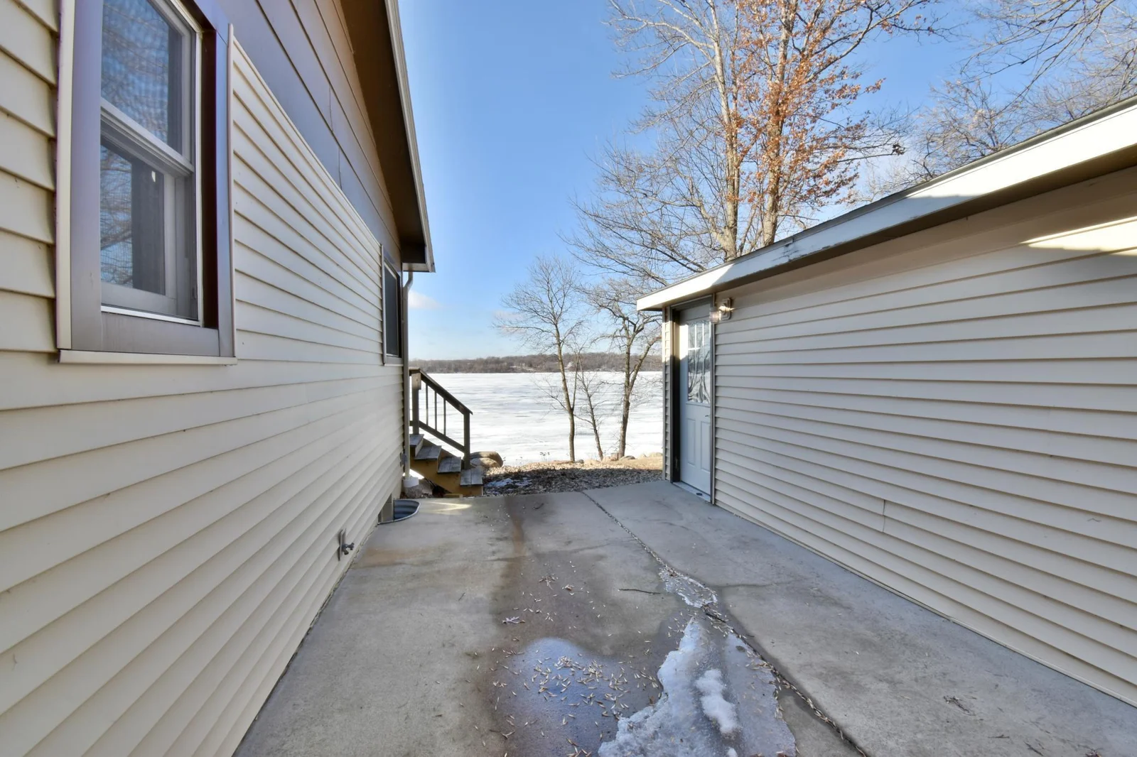 Neal - Sauk Lake Home - 35.jpeg