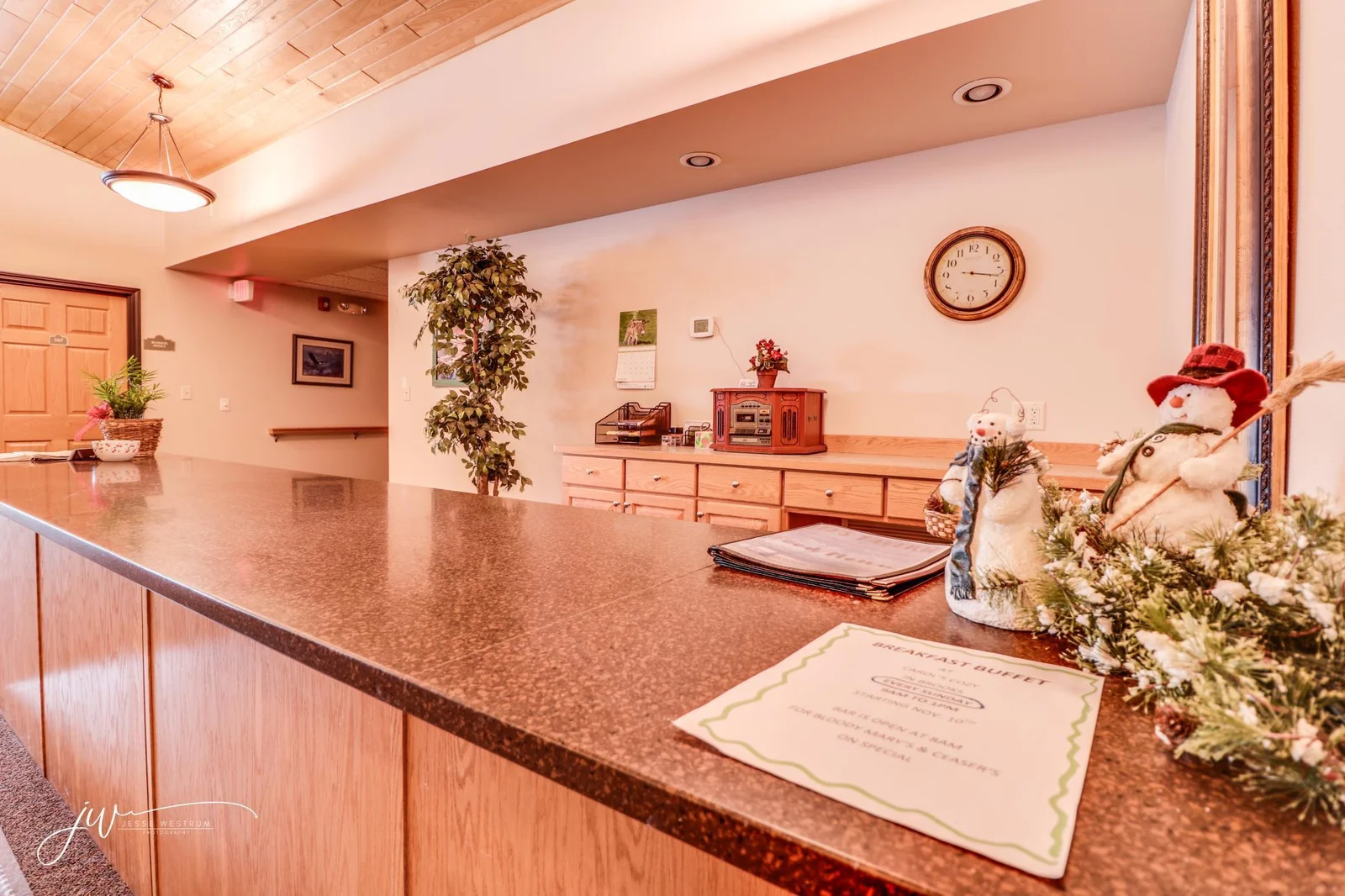 Front Desk.jpg