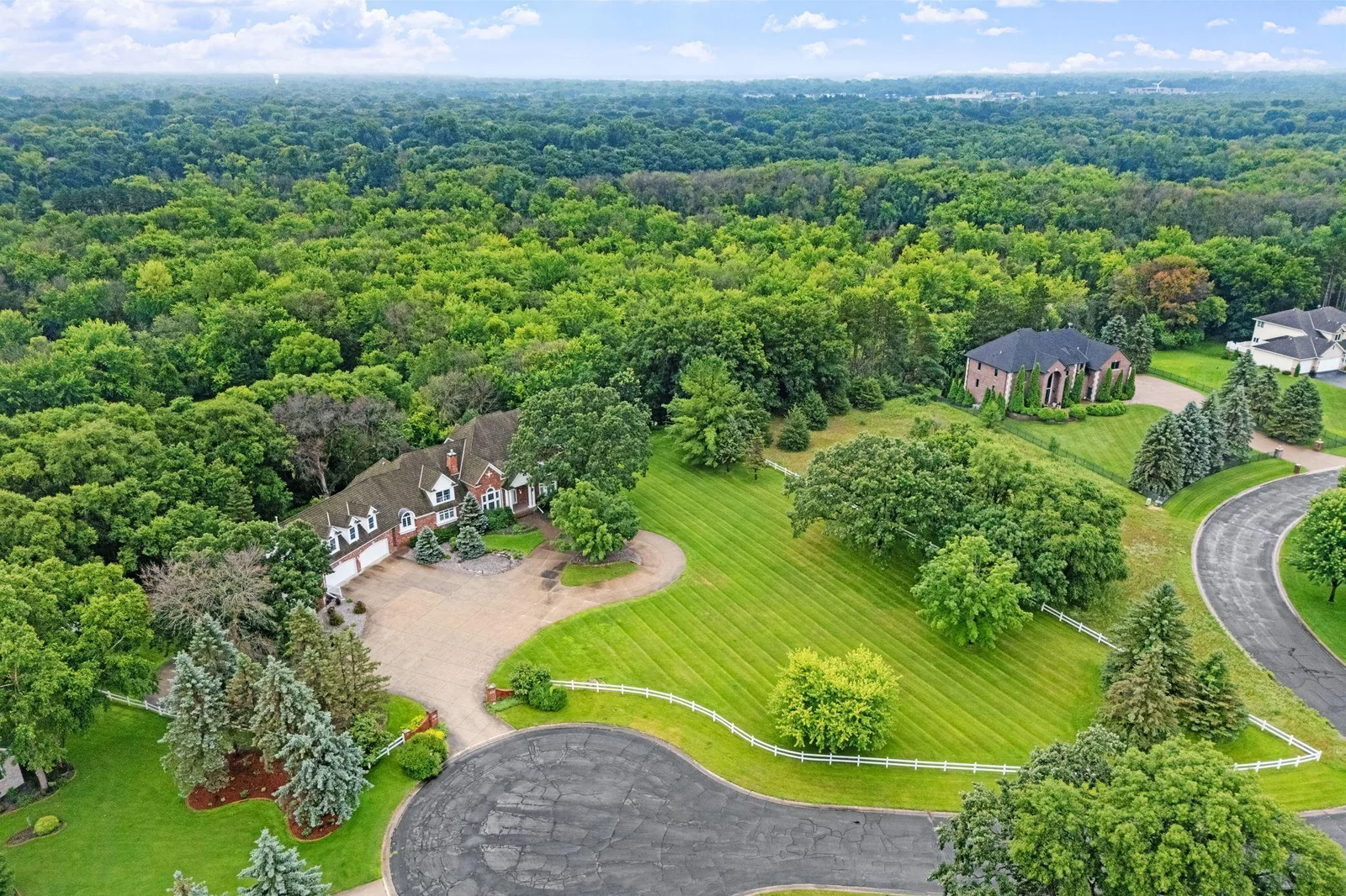 31-web-or-mls-4680 152nd Ct-6.jpg