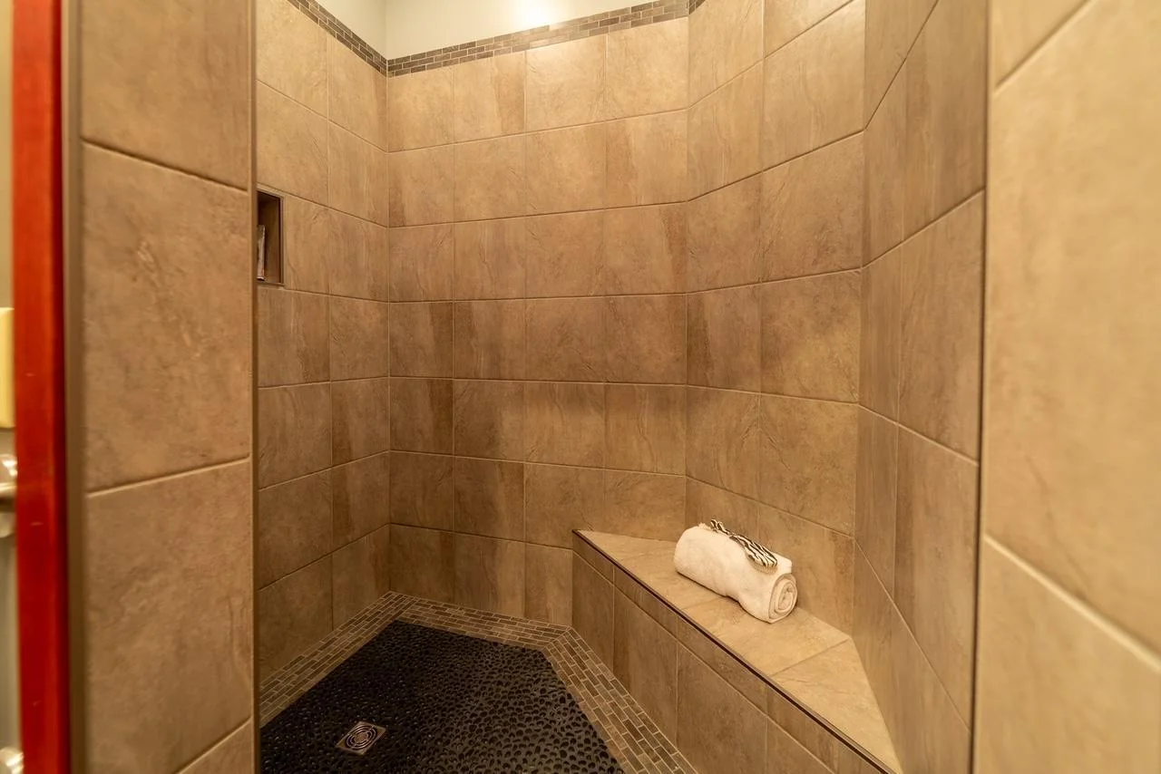 Primary shower