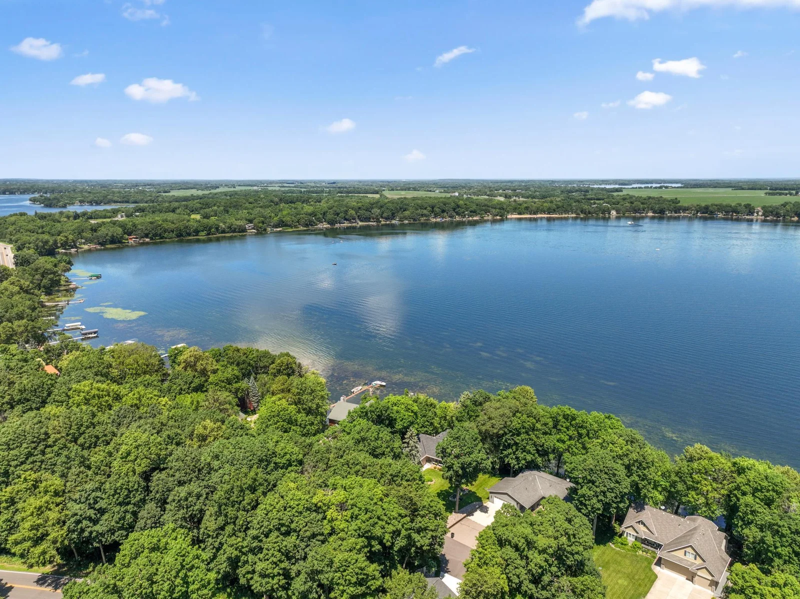 Come enjoy the Heart of the Lake at one of the area premier lakes!