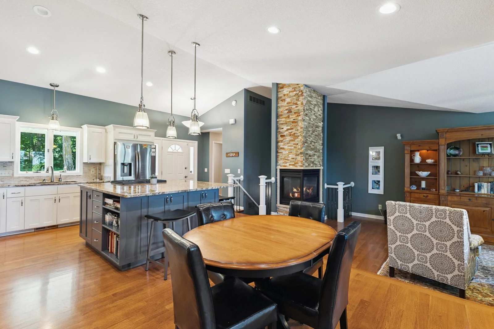 Open floor plan for lots of natural light.