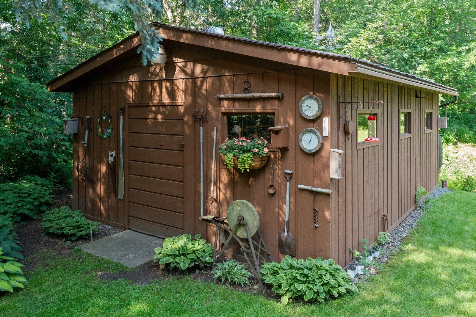22x16 storage shed