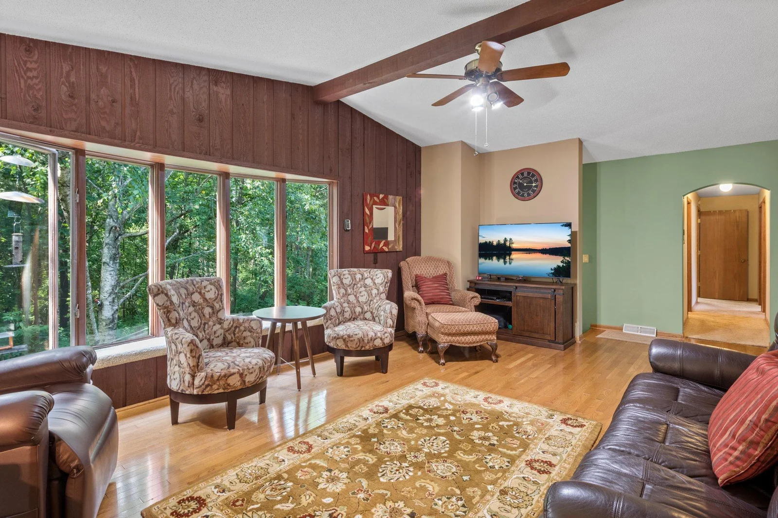 This is a great room for relaxing