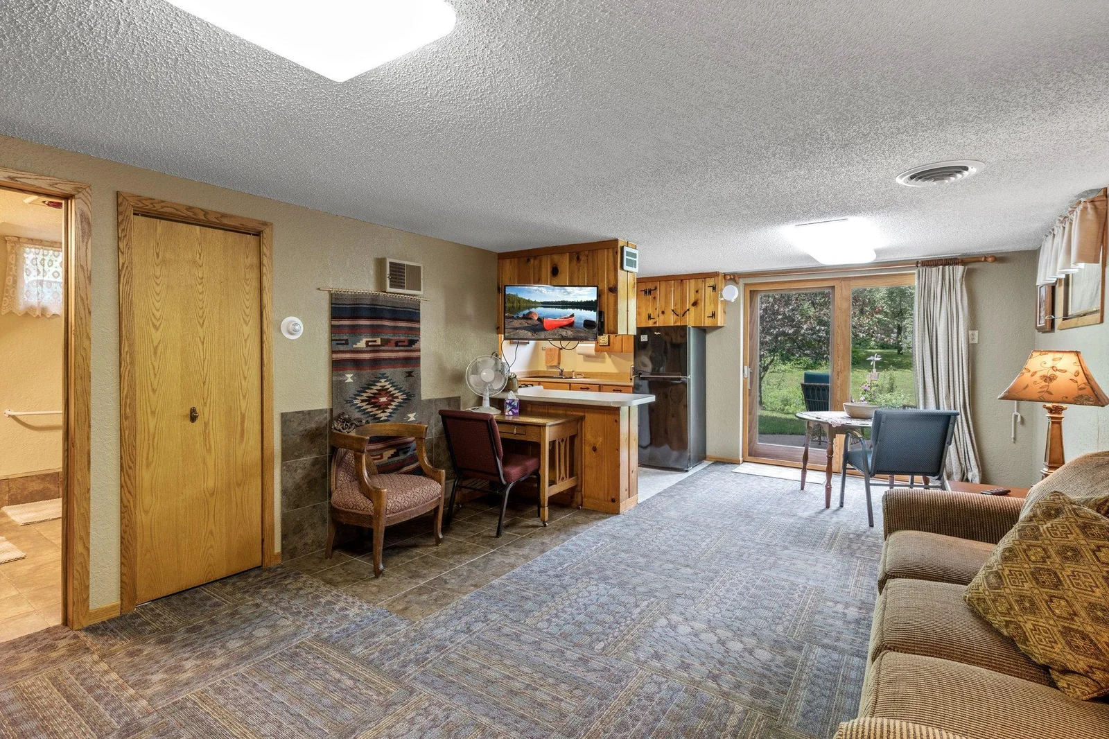 Lower level family room with walk-out