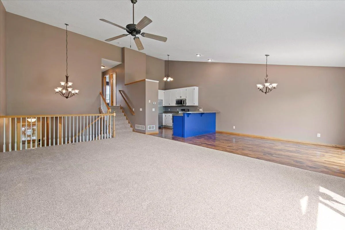 So. Much. Room! Need room to spread out and love the light shining in? This one is for you!