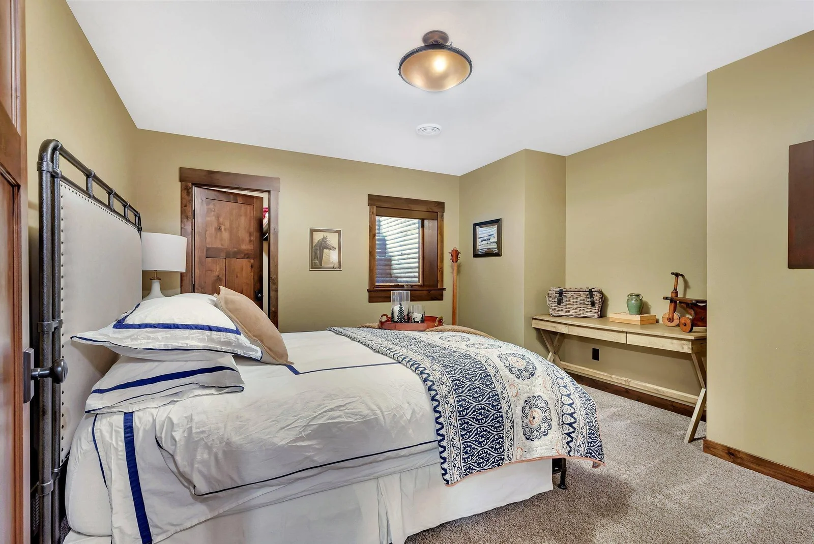 3rd bedroom with walk-in closet