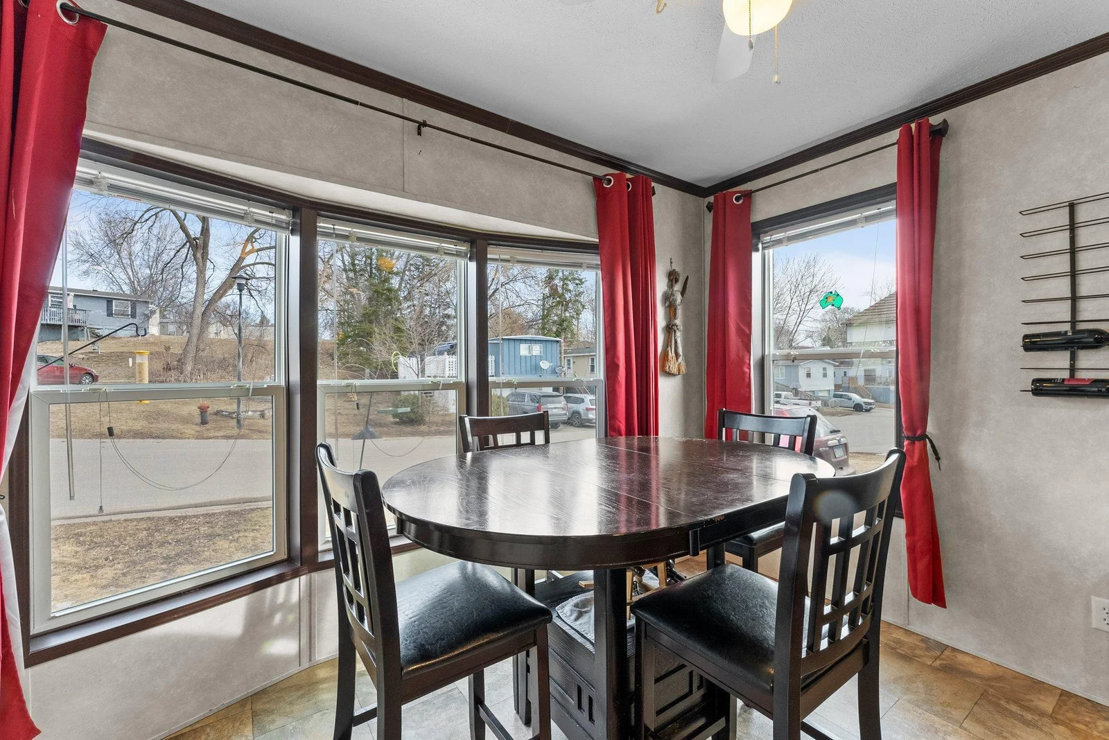 18-web-or-mls-66 Kelly Rd-20.jpg