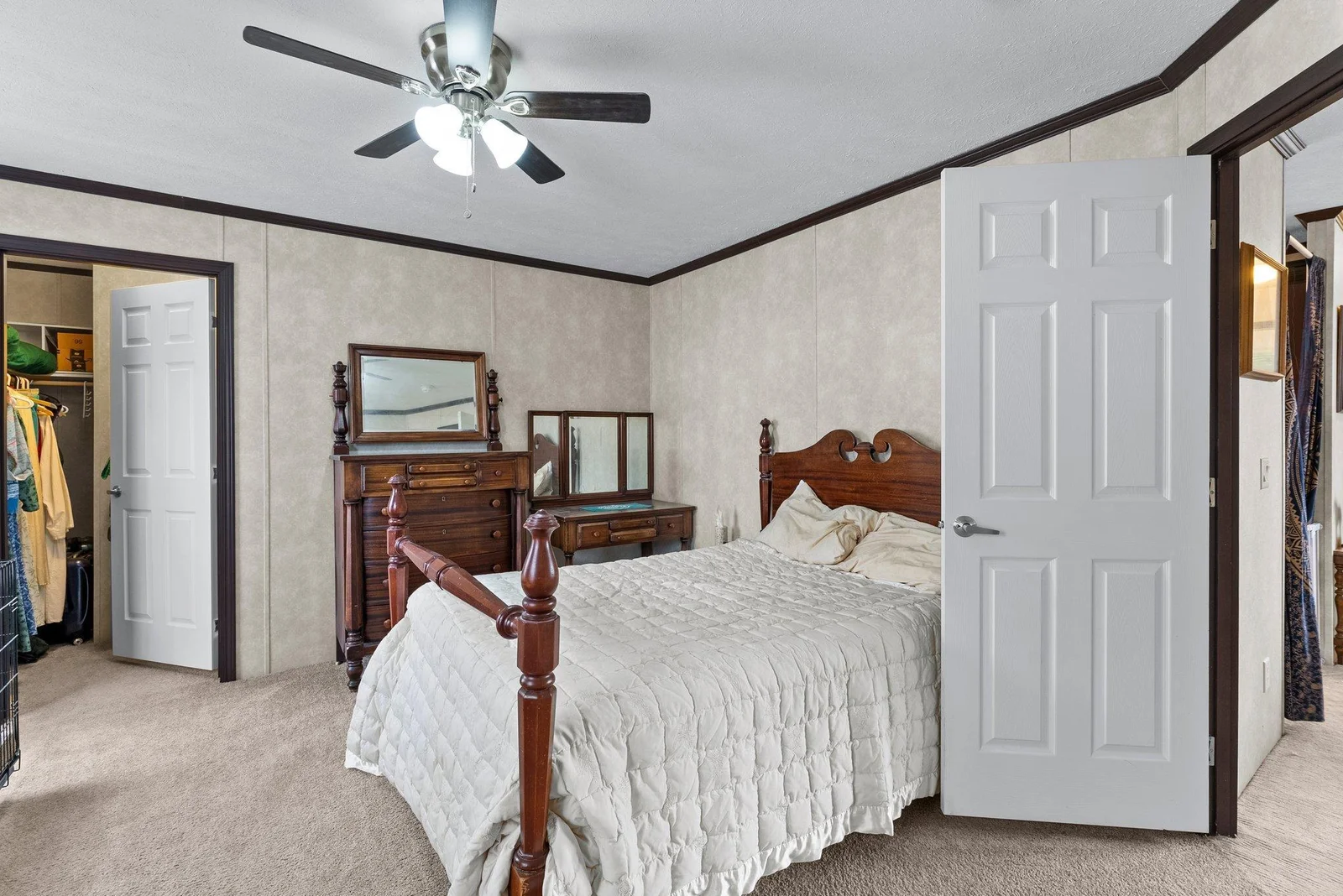 37-web-or-mls-66 Kelly Rd-87.jpg