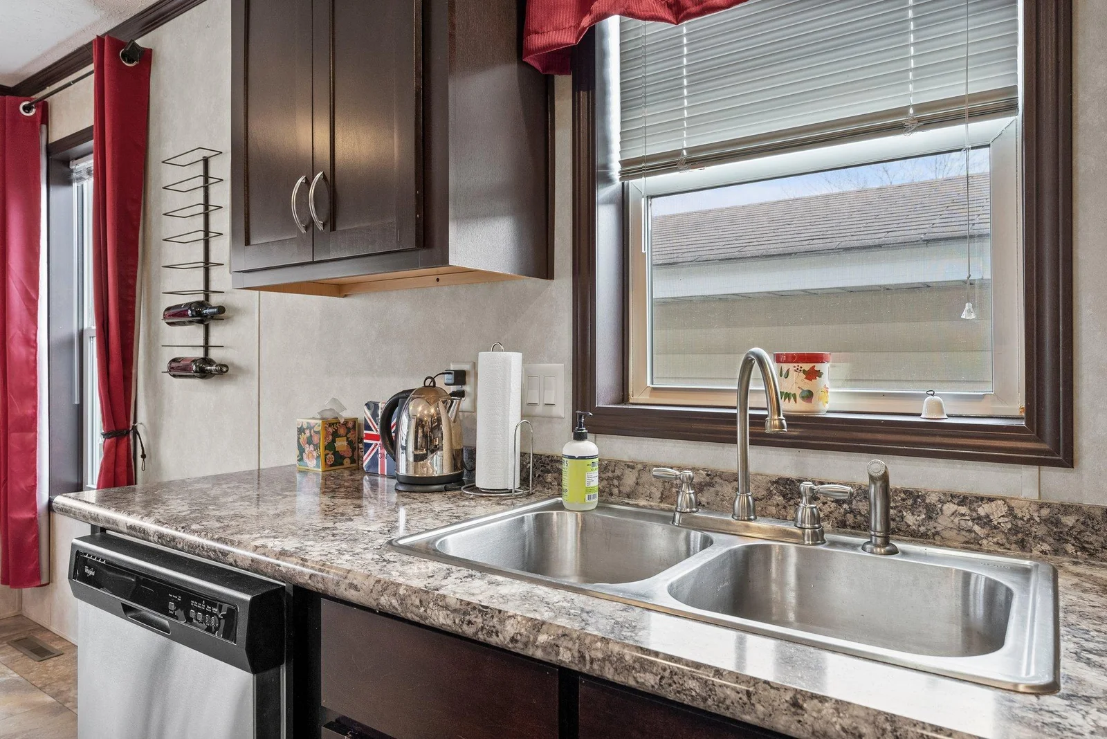 23-web-or-mls-66 Kelly Rd-39.jpg