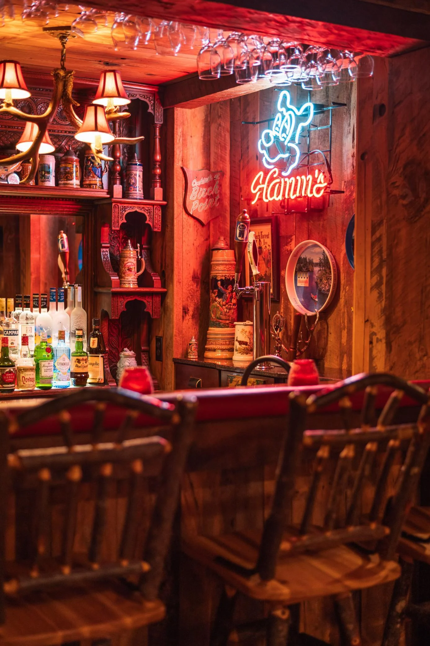 Bar to lubricate the conversation