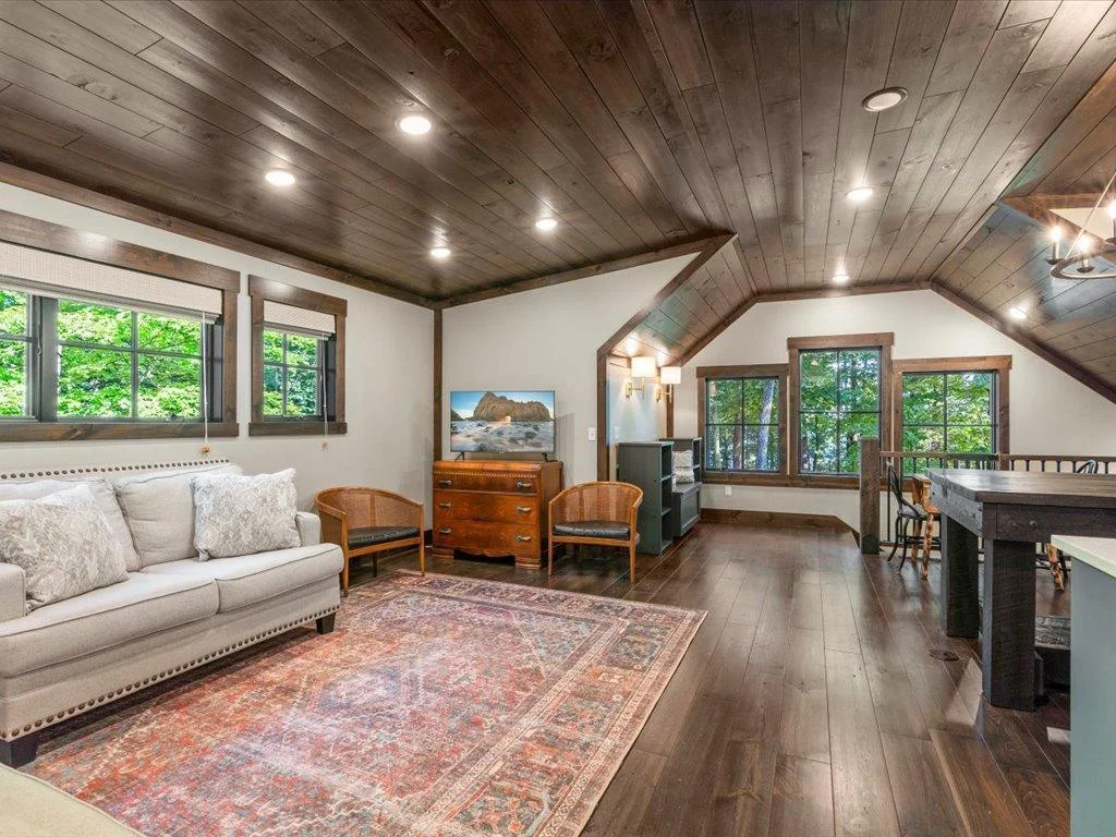 Love the Anderson windows and great view of the lake!