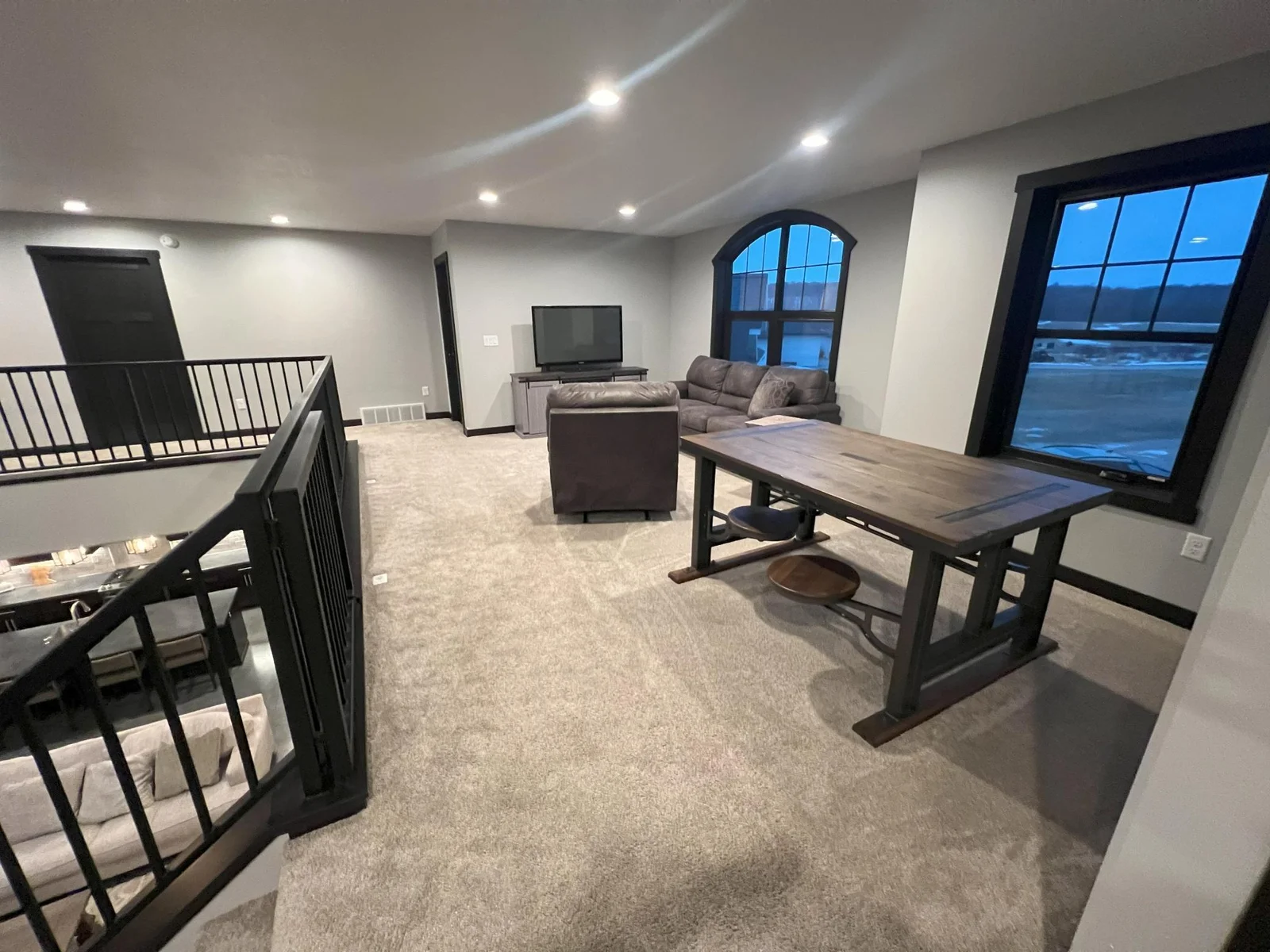 Upstairs Loft - Sitting Area.jpg